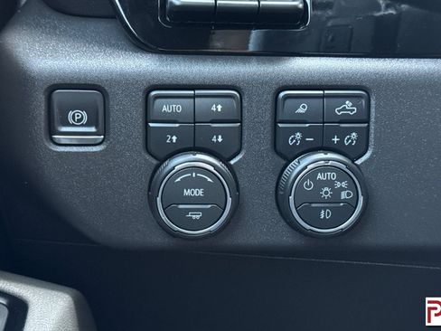 Certified 2026 Chevrolet Silverado 1500 ZR2 AWD/4WD image 31