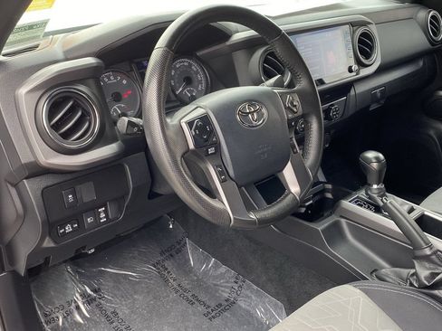 Certified 2020 Toyota Tacoma TRD Sport w/ Technology Package AWD/4WD image 22