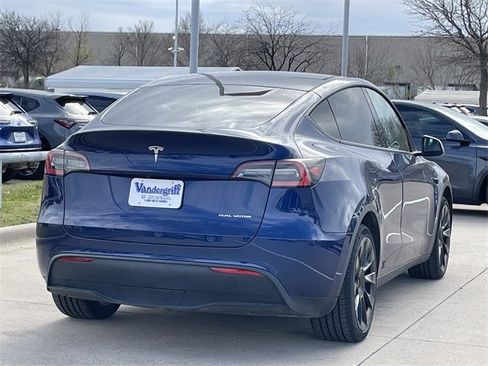 Used 2021 Tesla Model Y Long Range image 4