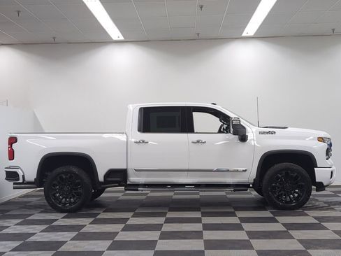 New 2026 Chevrolet Silverado 2500 High Country w/ Technology Package AWD/4WD image 8