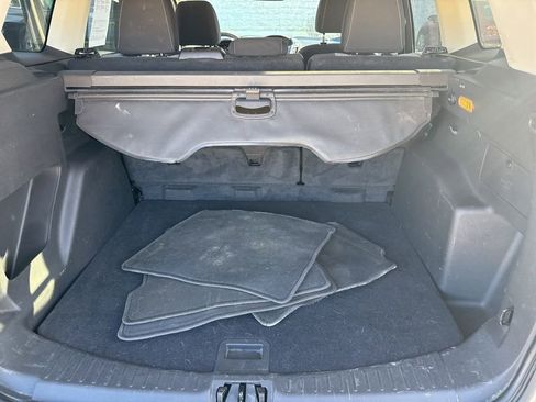 Used 2017 Ford Escape SE image 16