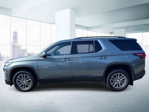 Used 2023 Chevrolet Traverse LT AWD/4WD image 2