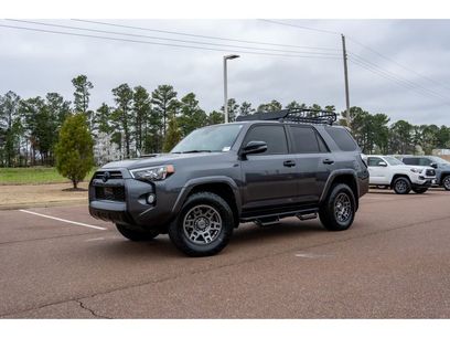 Used 2020 Toyota 4Runner Venture w/ Moonroof Package