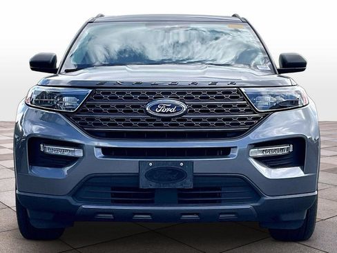 Used 2021 Ford Explorer XLT w/ Equipment Group 202A RWD image 3