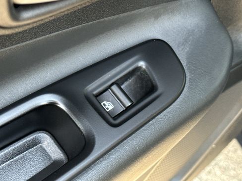 Used 2022 Jeep Renegade Trailhawk AWD/4WD image 30