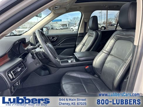 Used 2023 Lincoln Aviator Reserve w/ Equipment Group 201A image 11