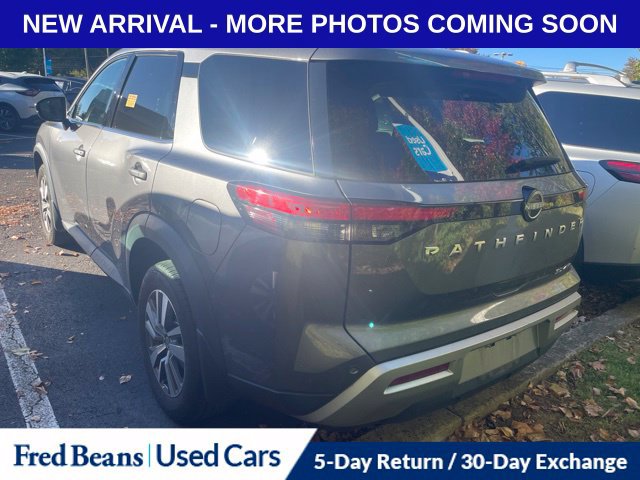 Used 2024 Nissan Pathfinder SL AWD/4WD image 4
