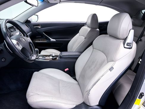 Used 2013 Lexus IS 250C w/ Luxury Pkg RWD image 11