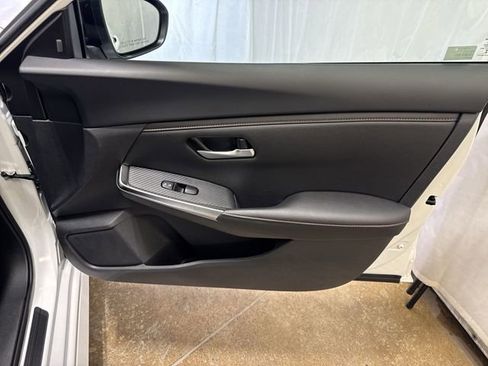 Used 2025 Nissan Sentra SR image 24