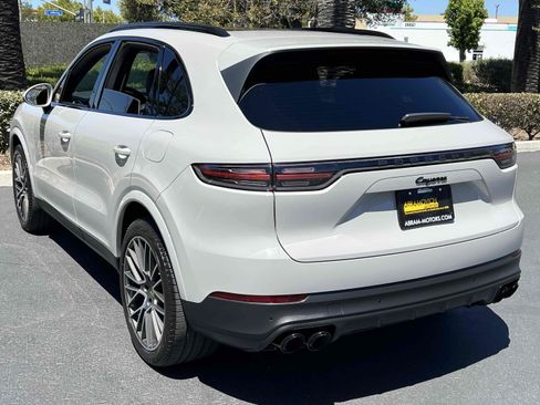 Used 2020 Porsche Cayenne E-Hybrid AWD/4WD image 2