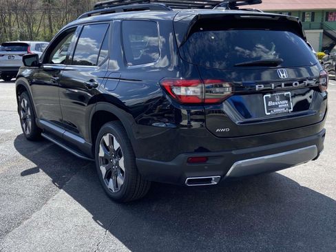 New 2026 Honda Pilot Elite image 3