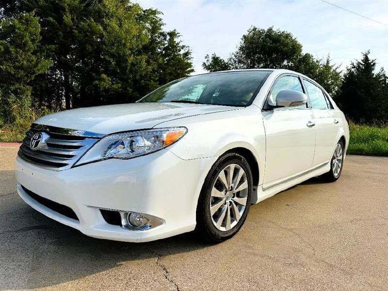 Used 2011 Toyota Avalon Limited FWD image 9
