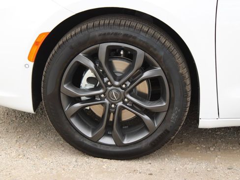 New 2026 Chrysler Pacifica Select image 8