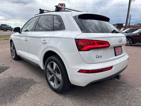 Used 2020 Audi Q5 2.0T Premium w/ Titanium Sport Package AWD/4WD image 4