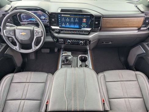 Certified 2023 Chevrolet Silverado 1500 High Country w/ Technology Package image 19