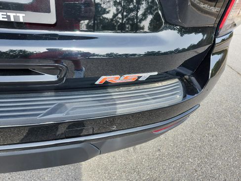 Used 2023 Chevrolet Suburban RST w/ Luxury Package image 6