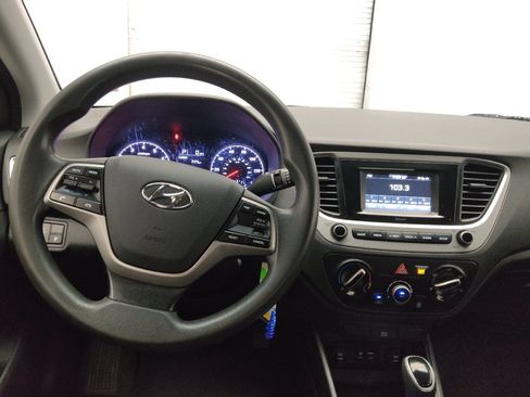 Used 2020 Hyundai Accent SE FWD image 22