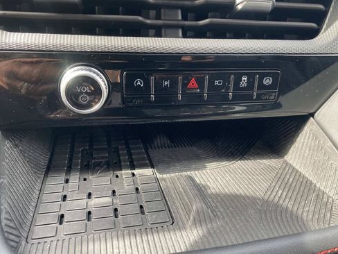 Certified 2025 Ford Explorer ST-Line w/ Premium Package RWD image 27