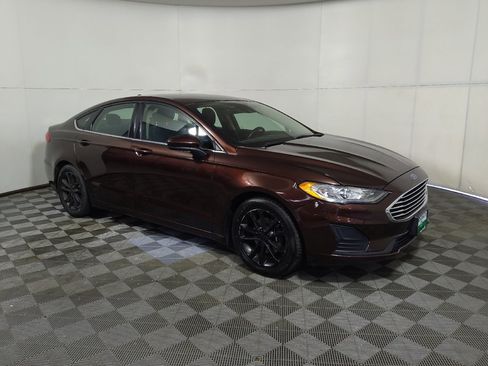 Used 2019 Ford Fusion SE FWD image 11