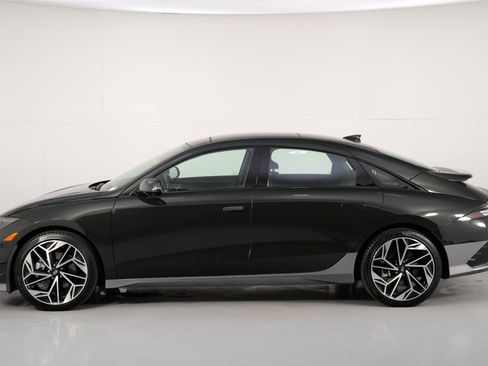 Used 2024 Hyundai Ioniq 6 Limited image 50