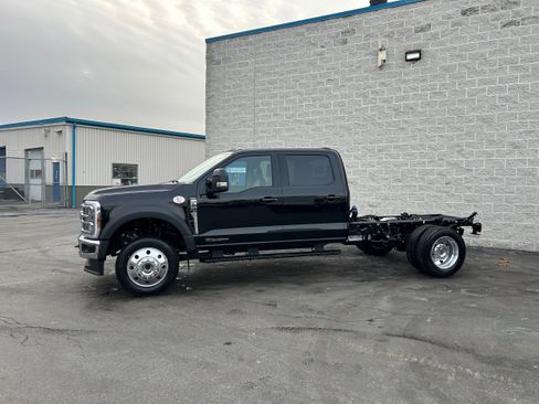 New 2026 Ford F550 4x4 Crew Cab image 5