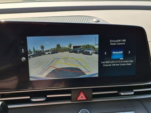 Used 2025 Hyundai Elantra SEL FWD image 15