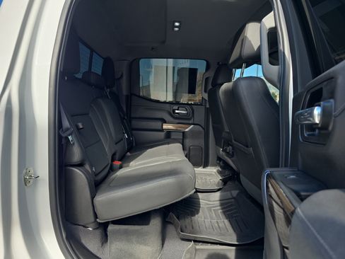 Used 2019 Chevrolet Silverado 1500 LT Trail Boss AWD/4WD image 26