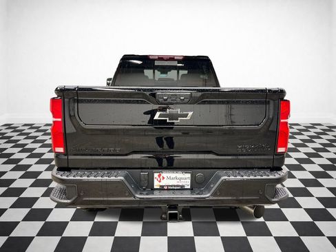 New 2026 Chevrolet Silverado 2500 High Country w/ High Country Premium Package AWD/4WD image 17