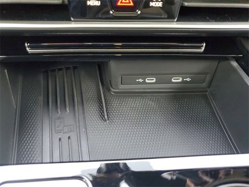 Certified 2026 Volkswagen Atlas Cross Sport SEL R-Line image 22