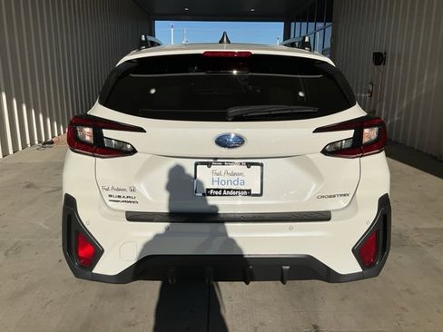 Used 2024 Subaru Crosstrek 2.5i Limited w/ Crosstrek Mirror Package image 19