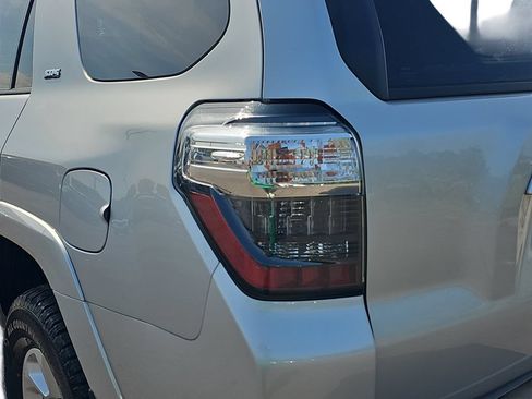 Used 2024 Toyota 4Runner SR5 AWD/4WD image 33