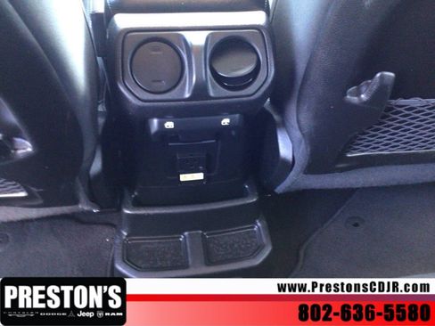 Used 2024 Jeep Wrangler Unlimited Rubicon 4xe AWD/4WD image 30