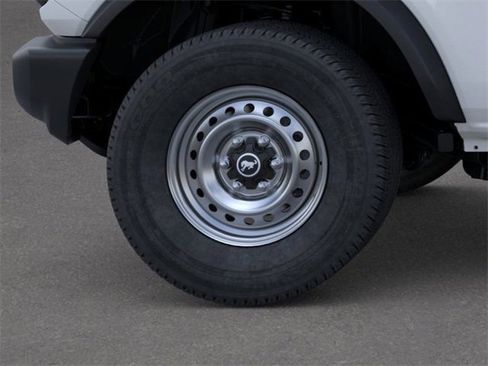 New 2025 Ford Bronco 4-Door image 21