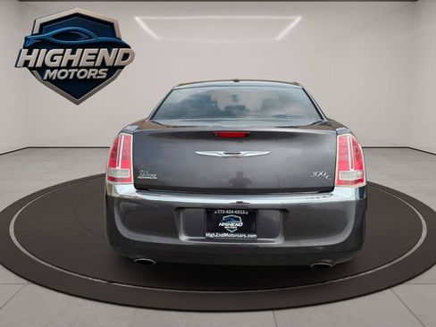 Used 2014 Chrysler 300 C RWD image 7