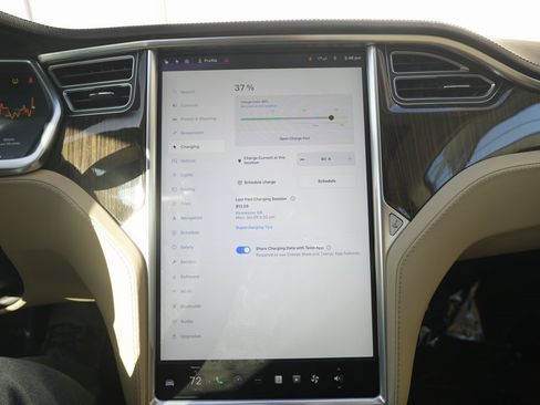 Used 2013 Tesla Model S Performance image 45