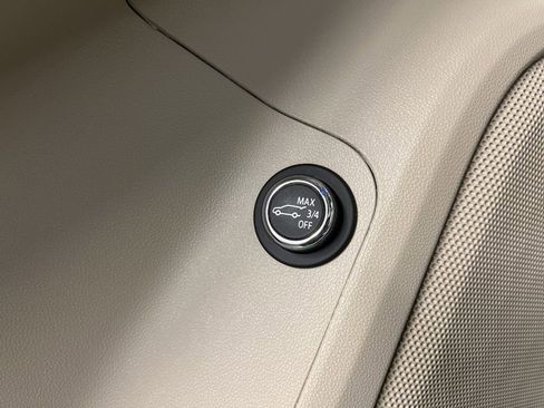 Used 2019 GMC Acadia Denali w/ Technology Package image 33