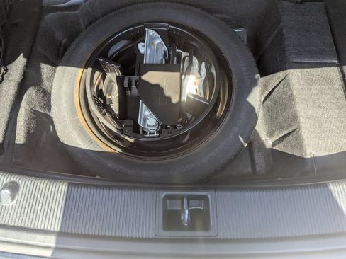 Used 2012 Mercedes-Benz E 350 Cabriolet image 32