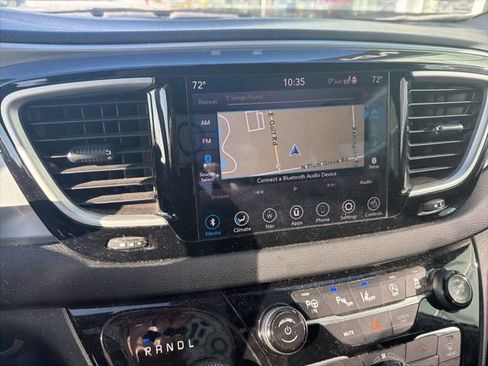 Used 2020 Chrysler Pacifica Touring-L Plus image 25