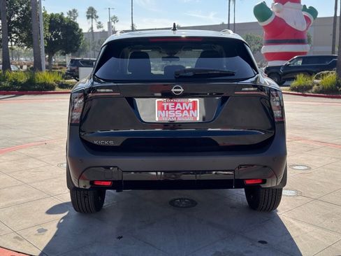 New 2026 Nissan Kicks SV image 6