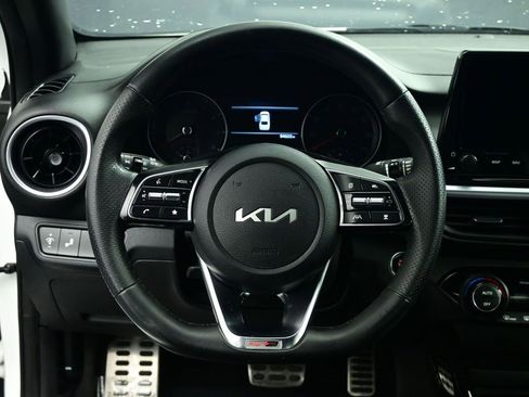 Used 2023 Kia Forte GT-Line w/ GT-Line Premium Package image 3