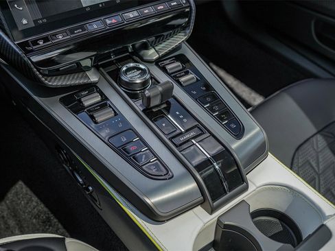 New 2025 Aston Martin Vanquish Coupe image 28