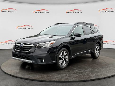 Used 2022 Subaru Outback Limited XT image 1