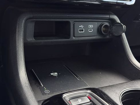 Used 2025 Honda Pilot TrailSport image 21