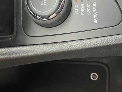 Used 2022 Jeep Cherokee Latitude Lux AWD/4WD image 26