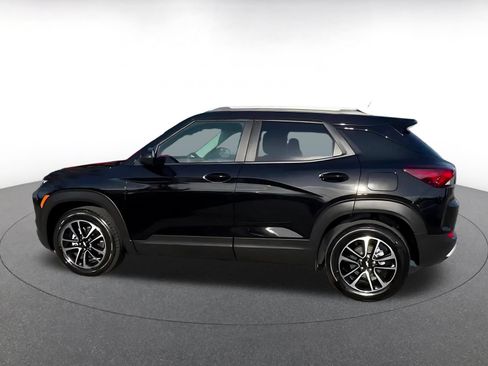 Used 2025 Chevrolet TrailBlazer LT FWD image 9