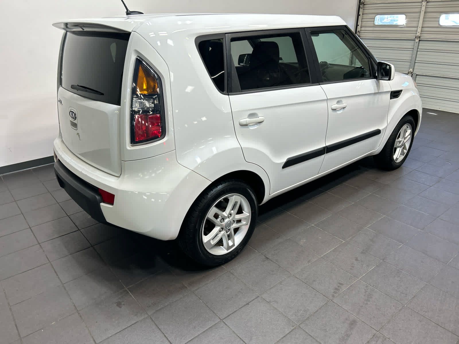 Used 2011 Kia Soul + w/ Audio Pkg FWD image 3