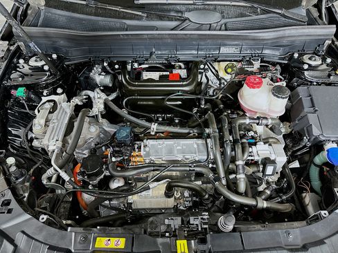 Used 2024 Mercedes-Benz EQB 250+ image 33