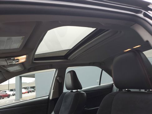 Used 2017 Toyota Camry XSE image 30