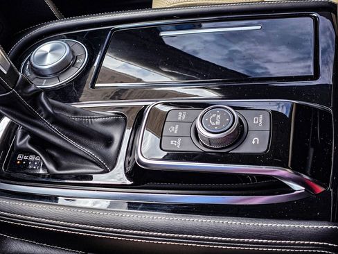 Used 2023 INFINITI QX80 Premium Select w/ All-Season Package image 22