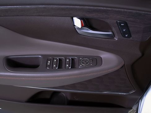 Used 2020 Hyundai Santa Fe Limited image 18